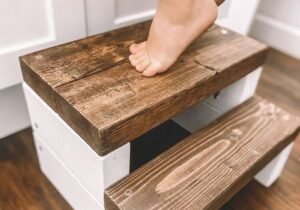 Escalera Auxiliar de Madera Maciza